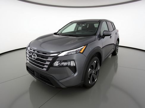 Used 2025 Nissan Rogue SV FWD image 3