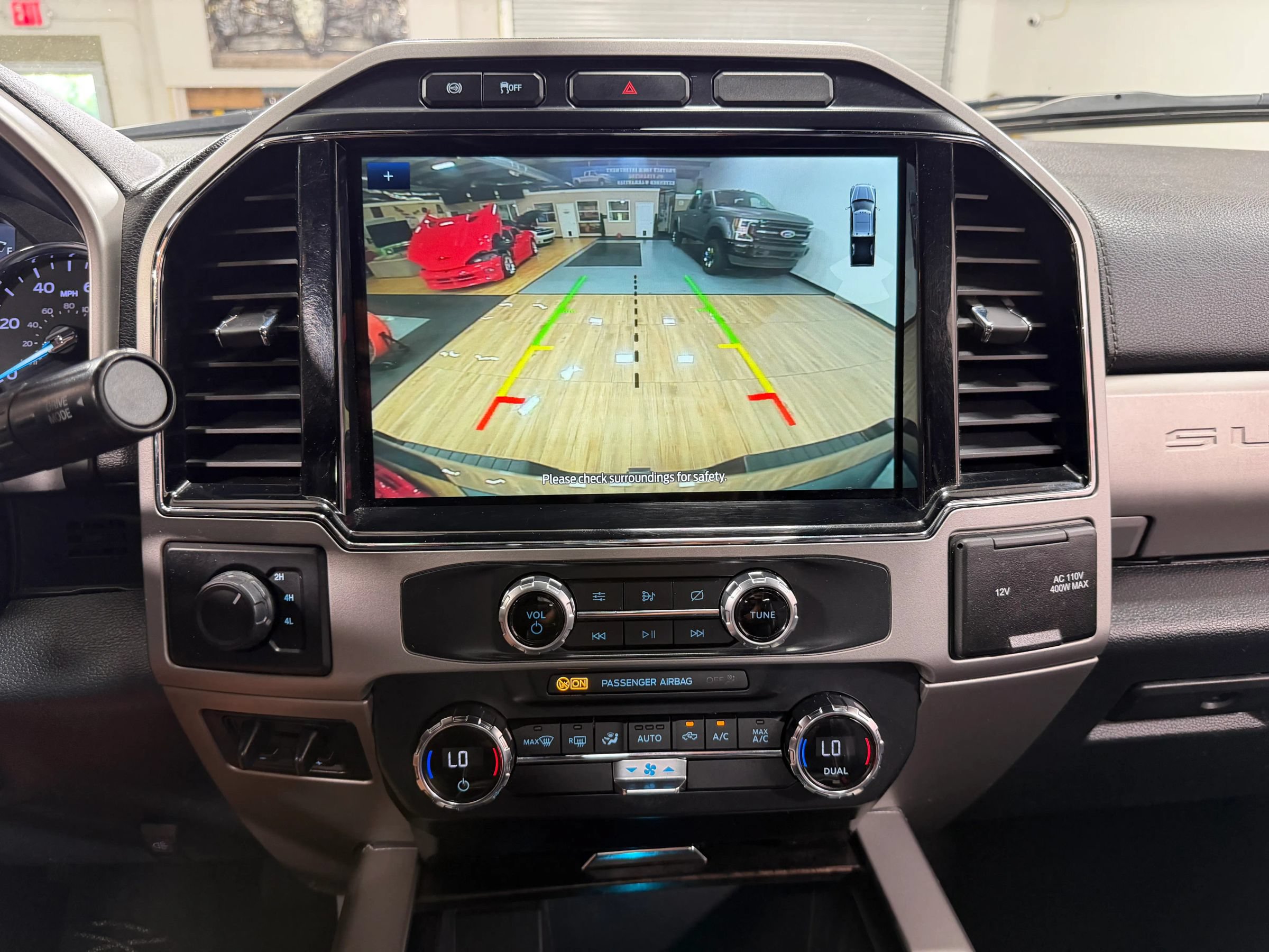 Used 2022 Ford F350 Lariat AWD/4WD image 23