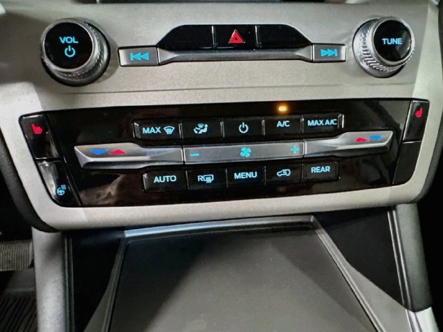 Used 2023 Ford Explorer XLT w/ Equipment Group 202A AWD/4WD image 22