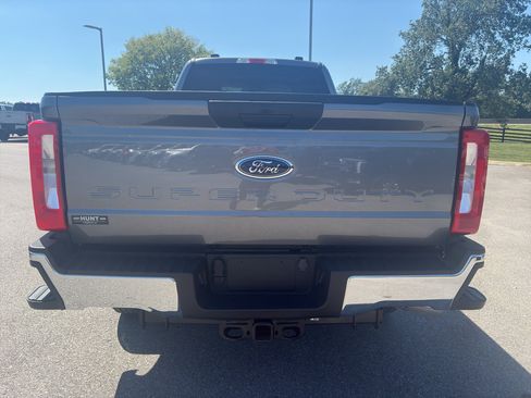 Used 2024 Ford F350 XLT AWD/4WD image 6