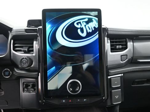 Used 2023 Ford F150 Lightning Platinum AWD/4WD image 15