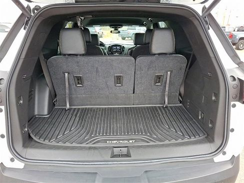 Used 2023 Chevrolet Traverse LT image 24