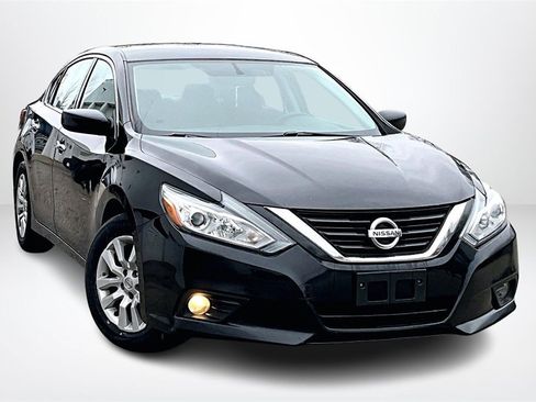 Used 2017 Nissan Altima 2.5 image 3