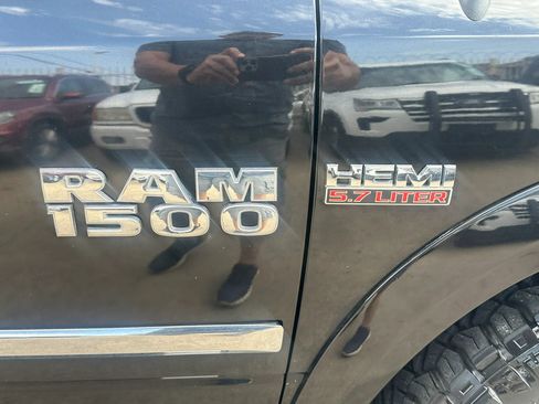 Used 2017 RAM 1500 Laramie RWD image 20
