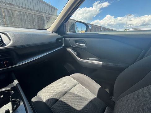 Used 2025 Nissan Rogue SV AWD/4WD image 34