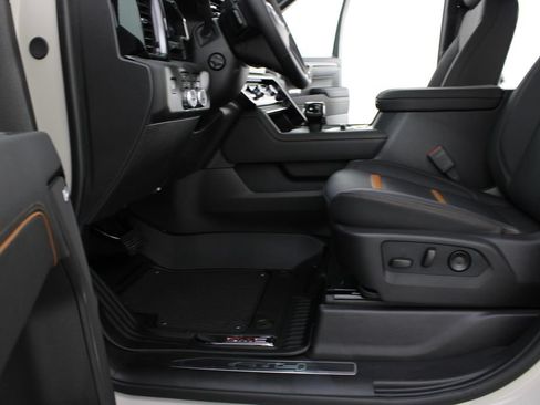 New 2026 GMC Sierra 1500 AT4 w/ AT4 Premium Package AWD/4WD image 21