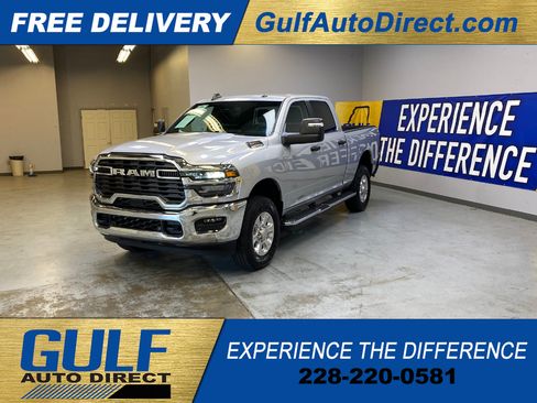 Used 2026 RAM 2500 Big Horn AWD/4WD image 4