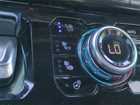 Used 2025 GMC Sierra 1500 Denali Ultimate image 24