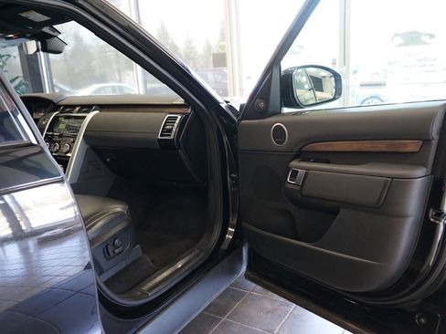 Used 2020 Land Rover Discovery HSE image 47