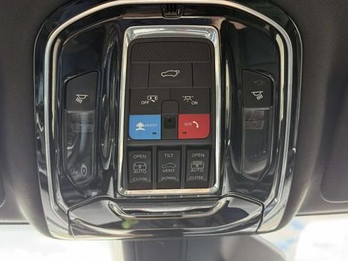Used 2022 Jeep Grand Cherokee L Overland AWD/4WD image 37