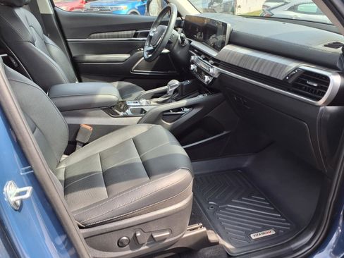 Used 2024 Kia Telluride EX AWD/4WD image 10