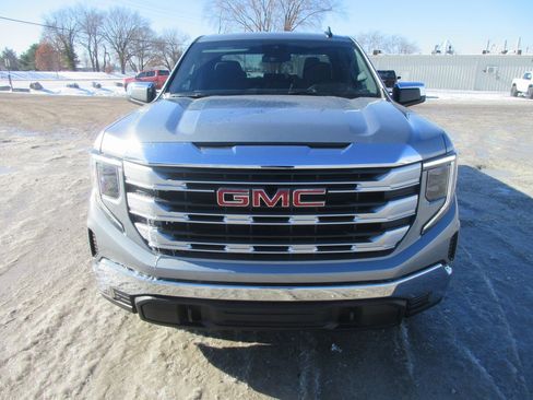 New 2026 GMC Sierra 1500 SLE image 12