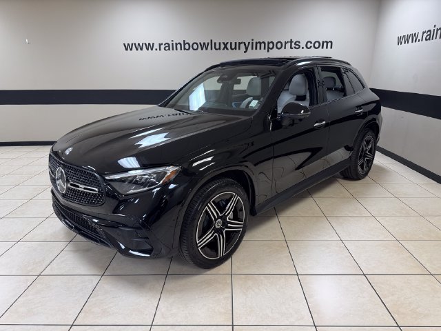 Used 2023 Mercedes-Benz GLC 300 w/ AMG Line image 3