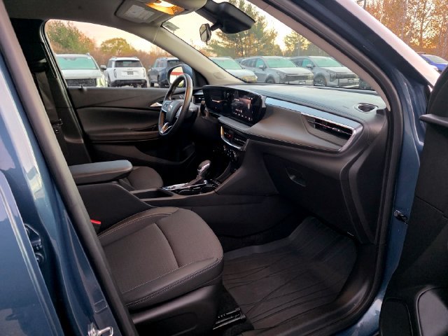 Used 2024 Buick Encore GX Preferred w/ Comfort Package AWD/4WD image 11