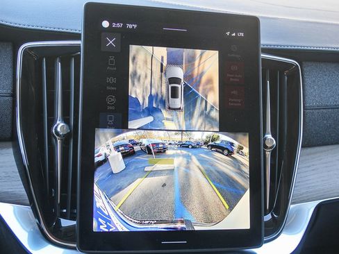 Used 2025 Volvo XC90 B5 Plus image 26