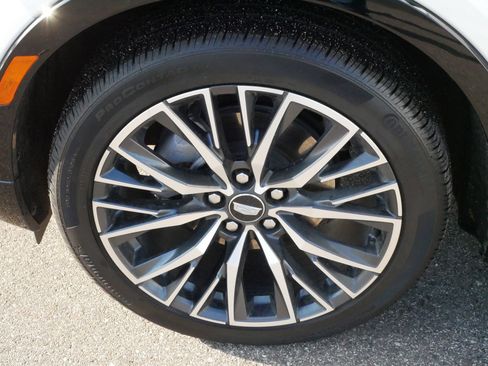 Certified 2025 Cadillac XT4 Sport image 15