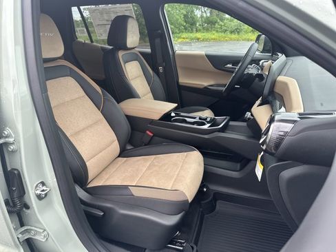 New 2026 Chevrolet Equinox ACTIV w/ Safety and Technology Package image 31