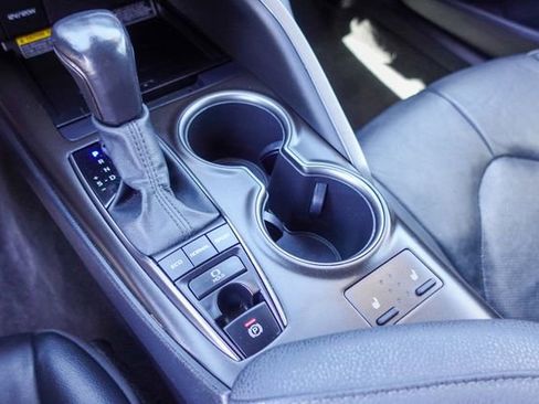Used 2021 Toyota Camry XSE FWD image 21