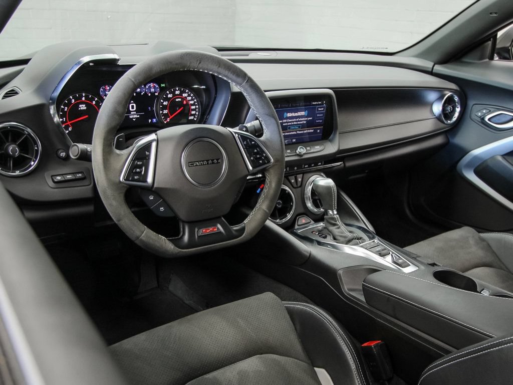 Used 2022 Chevrolet Camaro SS RWD image 13