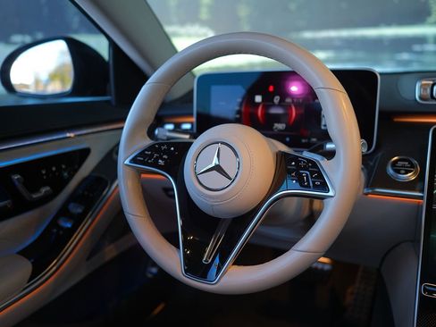 Used 2023 Mercedes-Benz S 580 4MATIC Sedan image 53