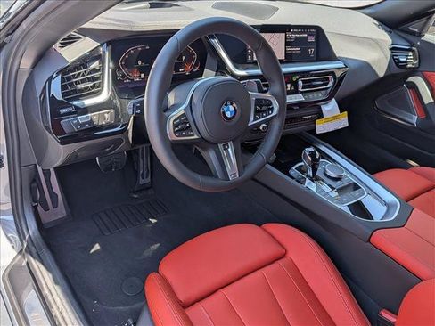 New 2026 BMW Z4 M40i w/ Premium Package RWD image 3