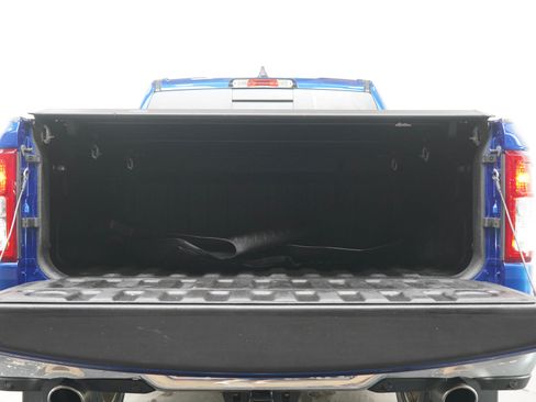 Used 2019 RAM 1500 Big Horn AWD/4WD image 16