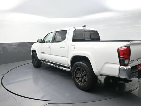 Used 2022 Toyota Tacoma SR5 AWD/4WD image 42