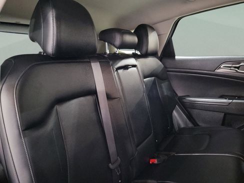 Used 2023 Kia Sportage EX image 34