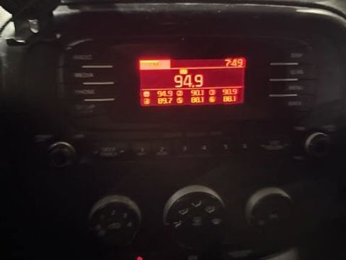 Used 2015 Kia Soul Base FWD image 7