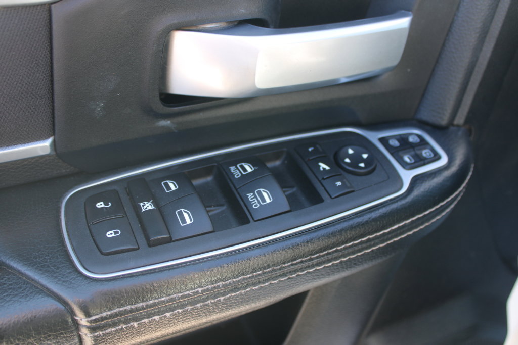 Used 2024 RAM 3500 Big Horn AWD/4WD image 30