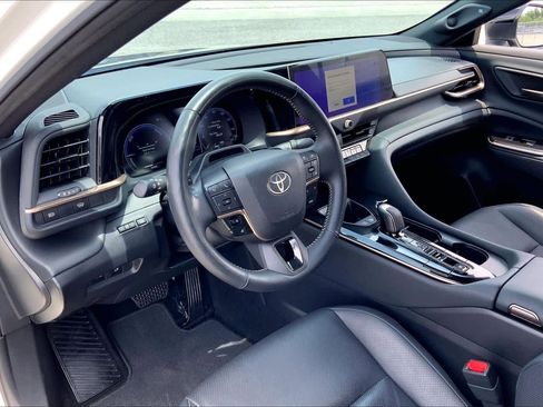 Certified 2024 Toyota Crown Platinum AWD/4WD image 17