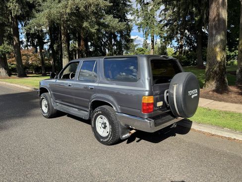 Used 1990 Toyota 4Runner SR5 AWD/4WD image 3