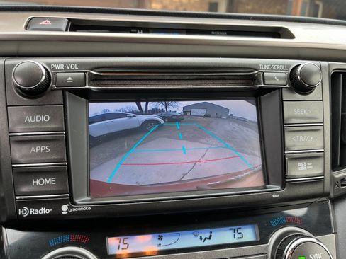 Used 2014 Toyota RAV4 Limited image 12