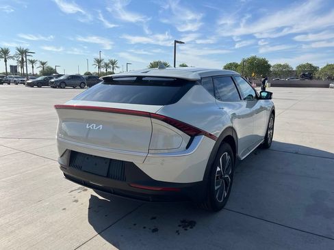 Used 2024 Kia EV6 Light RWD image 9