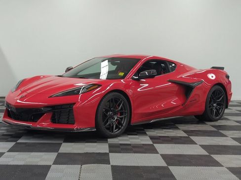 Used 2024 Chevrolet Corvette Z06 w/ Battery Protection Package RWD image 3
