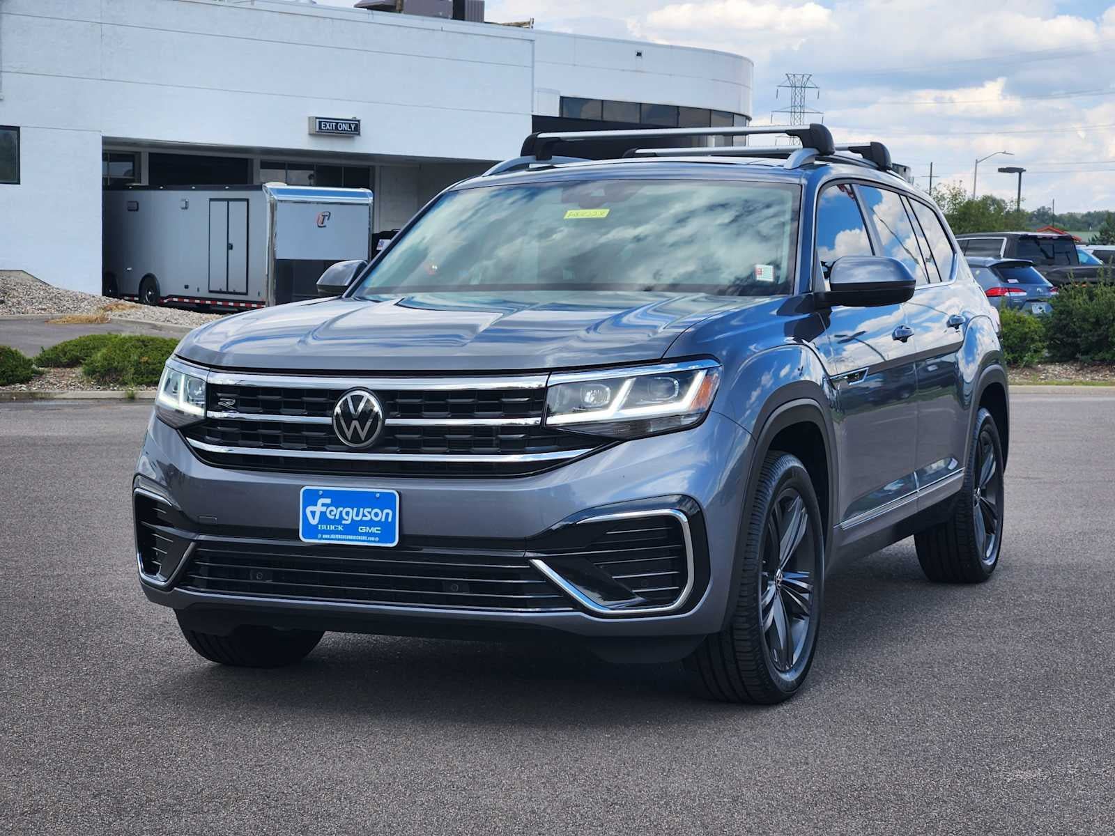 Used 2022 Volkswagen Atlas SEL R-Line AWD/4WD image 4