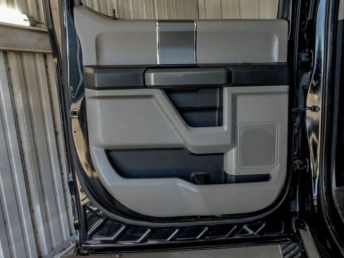 Used 2016 Ford F150 XLT w/ Equipment Group 302A Luxury image 46