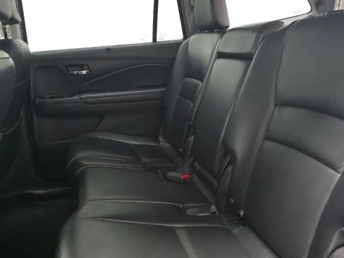 Used 2020 Honda Pilot Touring image 6