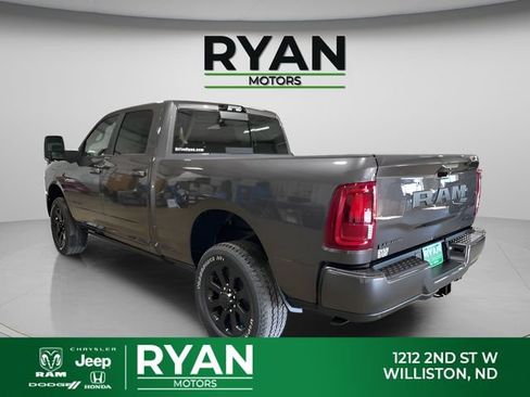 New 2026 RAM 2500 Laramie AWD/4WD image 10