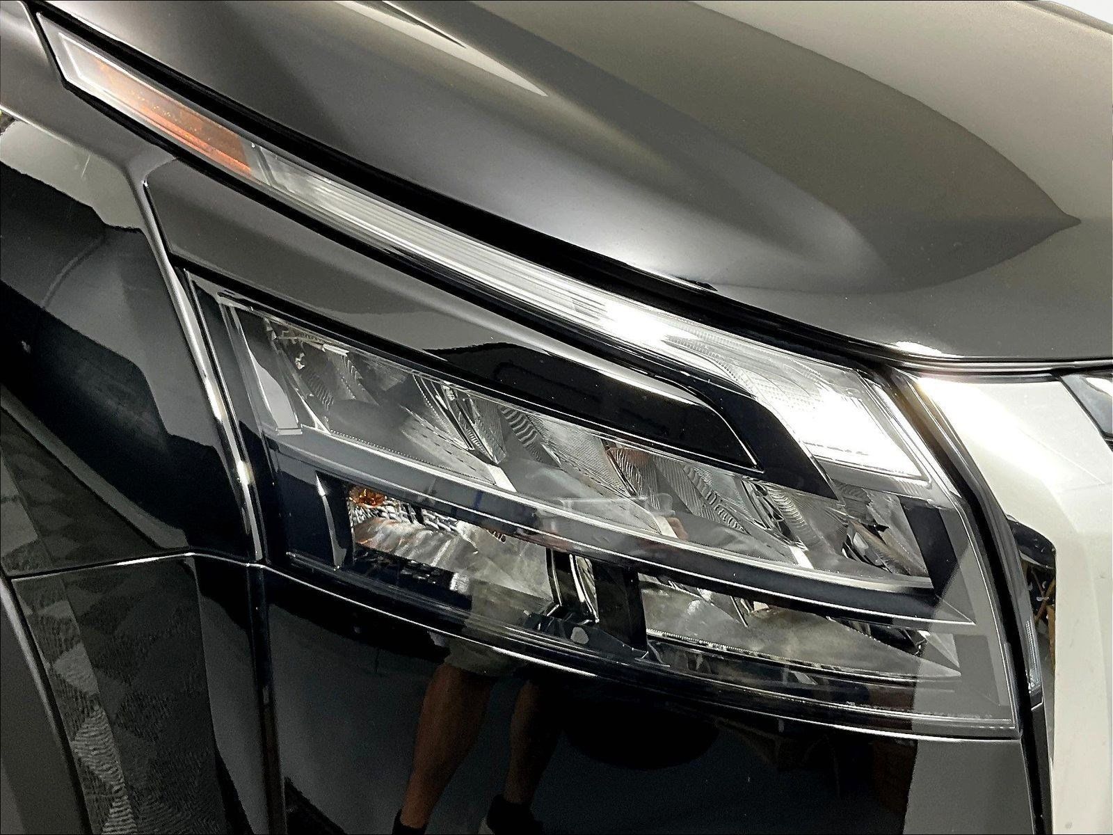 Certified 2025 Nissan Pathfinder SL AWD/4WD image 32