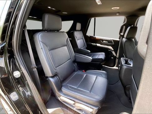 Used 2025 GMC Yukon Denali AWD/4WD image 17