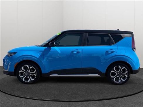 Used 2025 Kia Soul EX FWD image 2