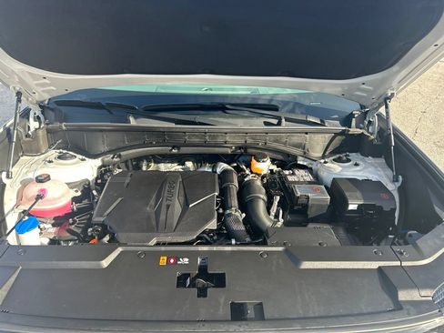 Used 2026 Hyundai Santa Fe SEL FWD image 17