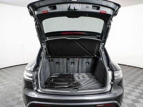 Used 2023 Porsche Macan GTS AWD/4WD image 33