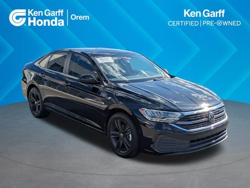 Used 2022 Volkswagen Jetta SE FWD image 1