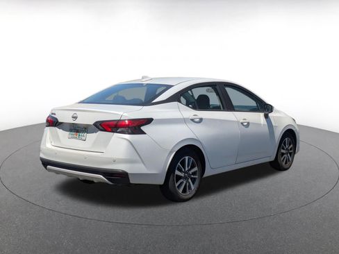 Used 2025 Nissan Versa SV FWD image 7