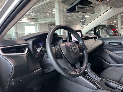 Used 2025 Toyota Corolla LE FWD image 16