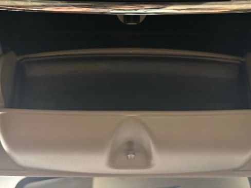 Used 2018 Jeep Grand Cherokee Limited image 32