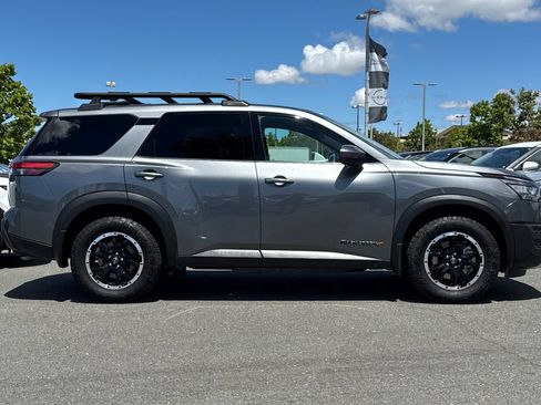 Certified 2025 Nissan Pathfinder Rock Creek AWD/4WD image 3