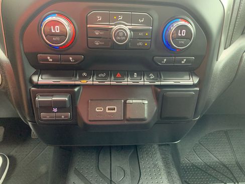 Used 2019 Chevrolet Silverado 1500 LT w/ Texas Edition image 30